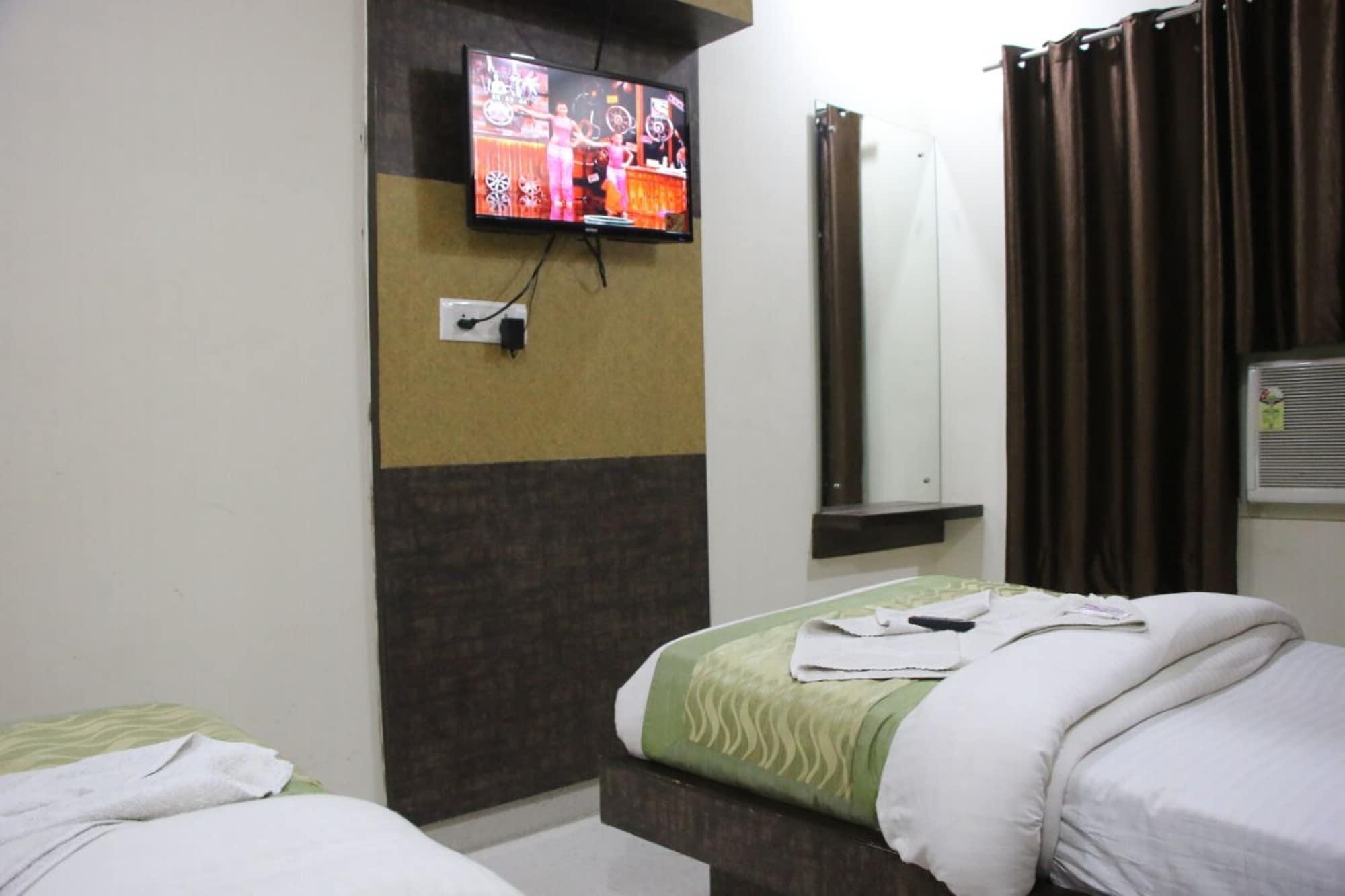Hotel Stay House Нью-Дели Экстерьер фото