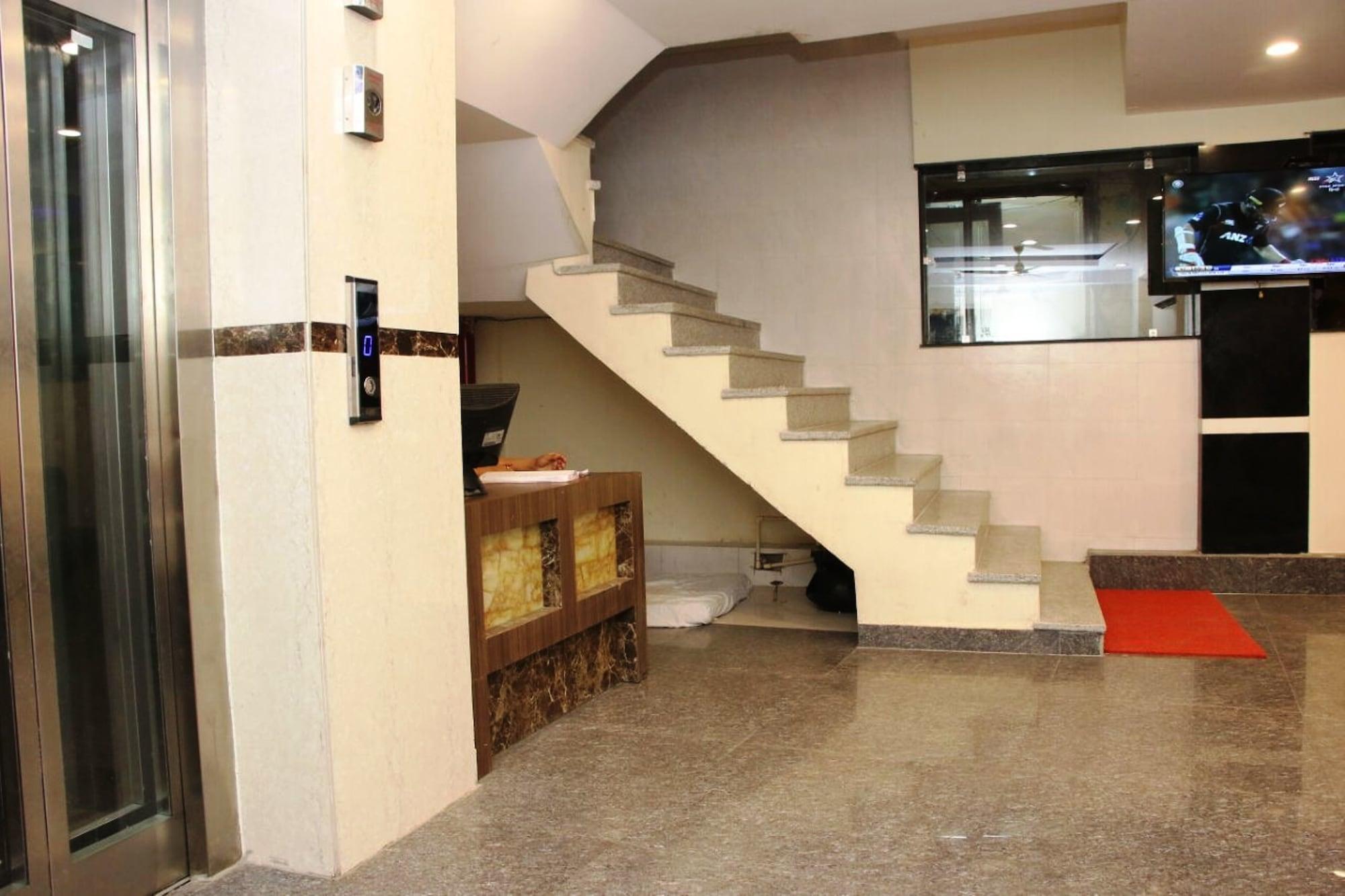 Hotel Stay House Нью-Дели Экстерьер фото