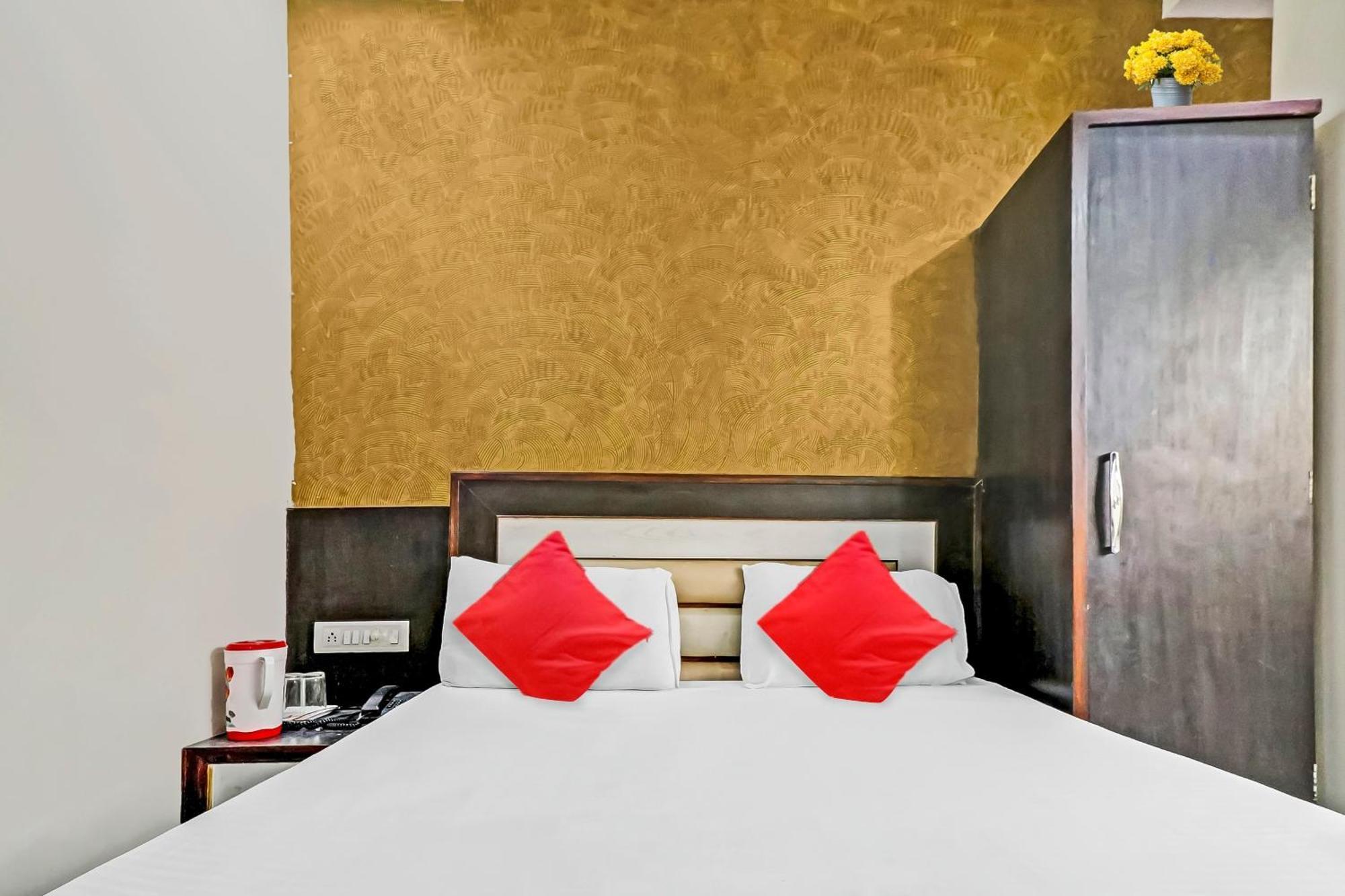 Hotel Stay House Нью-Дели Экстерьер фото