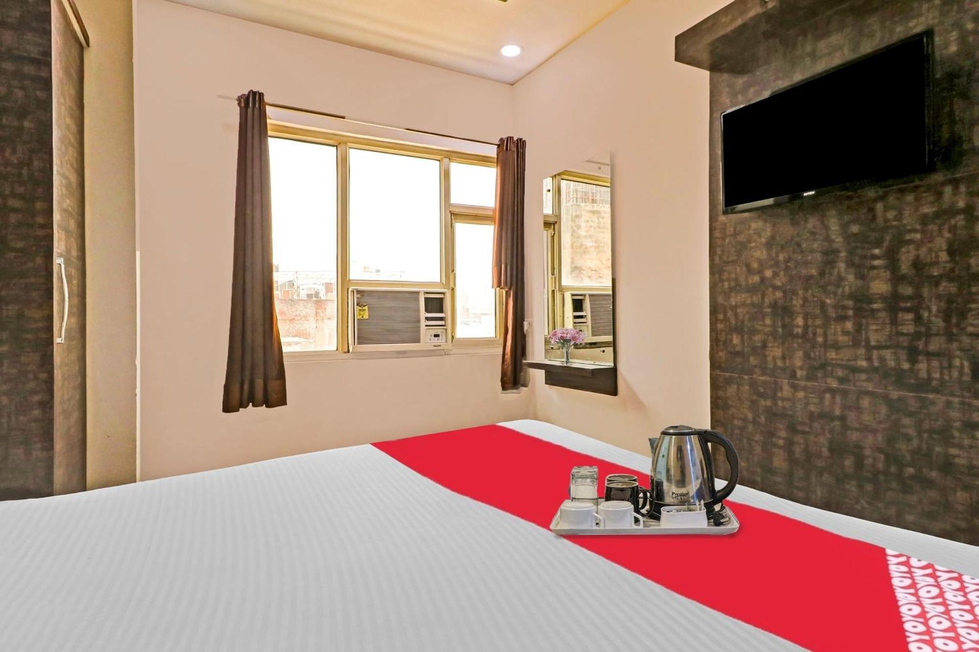 Hotel Stay House Нью-Дели Экстерьер фото